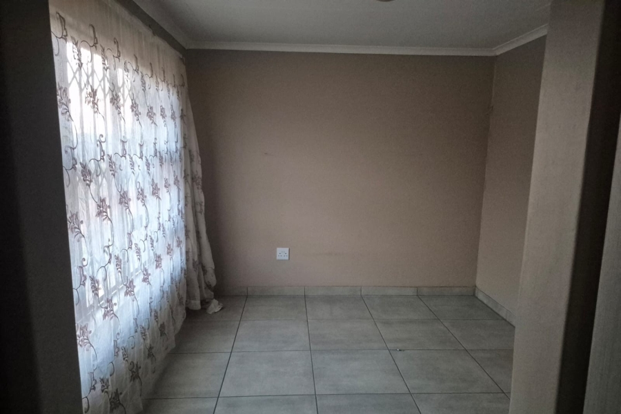 3 Bedroom Property for Sale in Ellaton North West